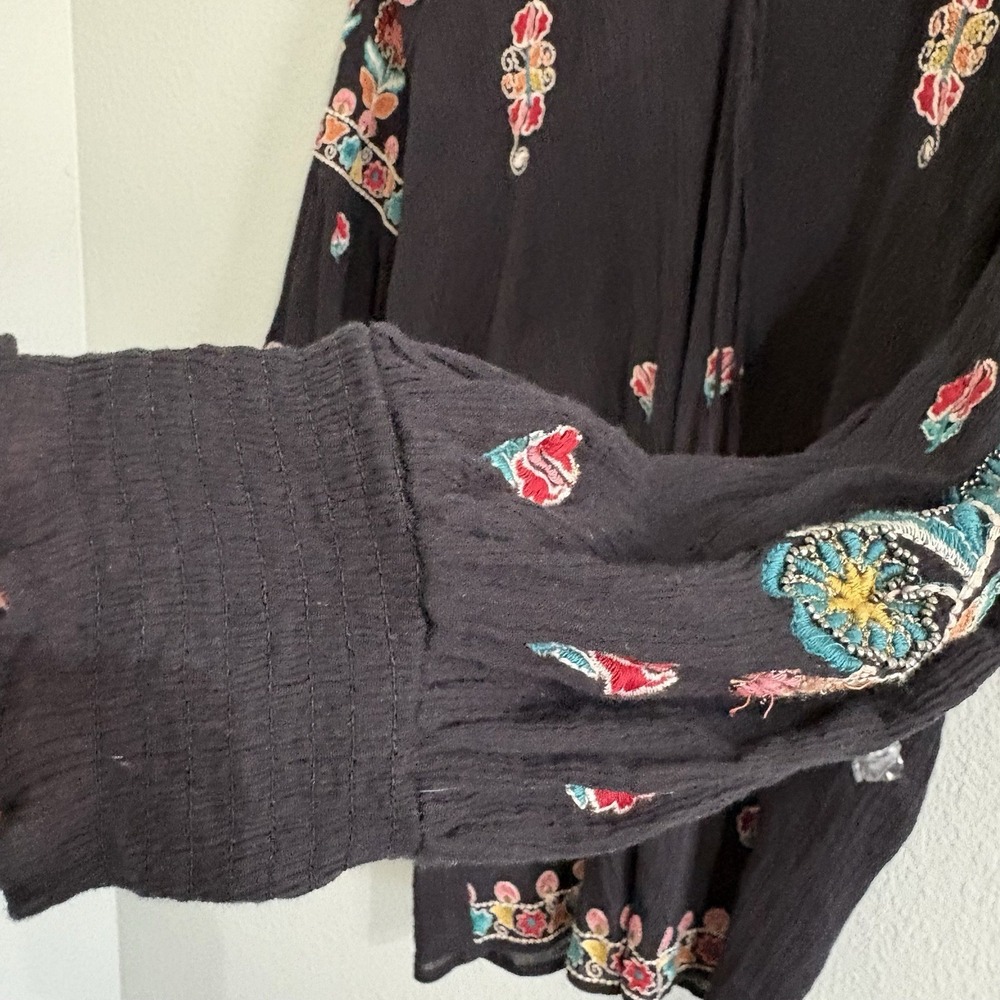 Tolani XL Black 100% Cotton Embroidered Boho Tunic Peasant Blouse Floral Top - Picture 10 of 16